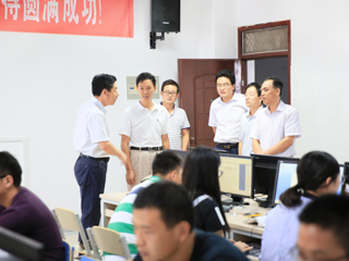 校领导看望参加全国研究生数学建模竞赛的永利官网师生