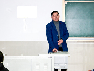 研究生系列学术报告（二）：淮北市教育局李乐峰高级教师应邀为永利官网教育硕士研究生作学术报告