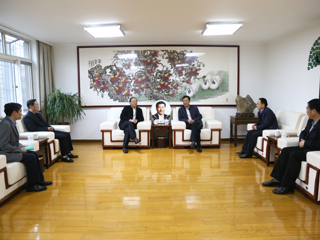 校党委书记王磊到烈山区看望永利官网挂职干部