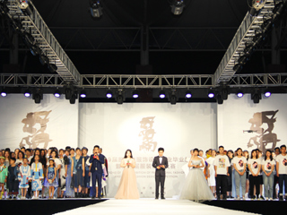 永利官网成功举办2019届服装与服饰设计专业毕业展演