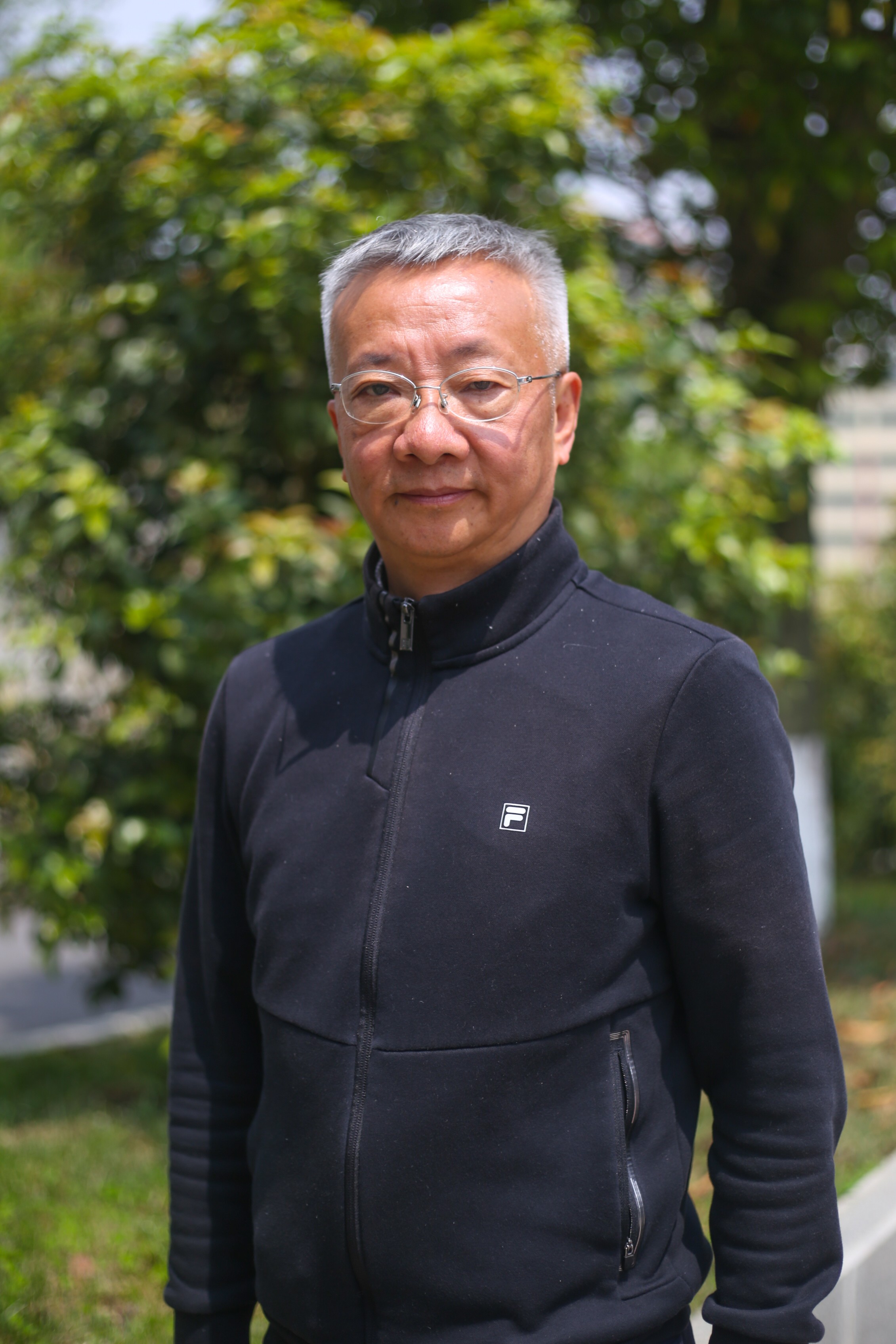 左羽教授.jpg